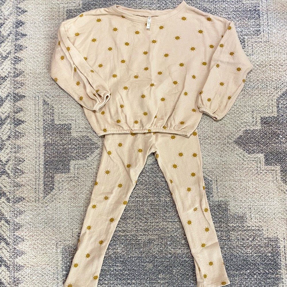 Rylee + Cru Cream and Gold Joggers Cozy Knit Loungewear